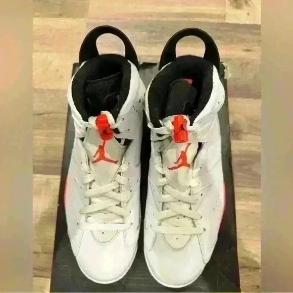 Air Jordan 6 Retro size 8 white infrared black with box preowned 100% authentic - Picture 3 of 6